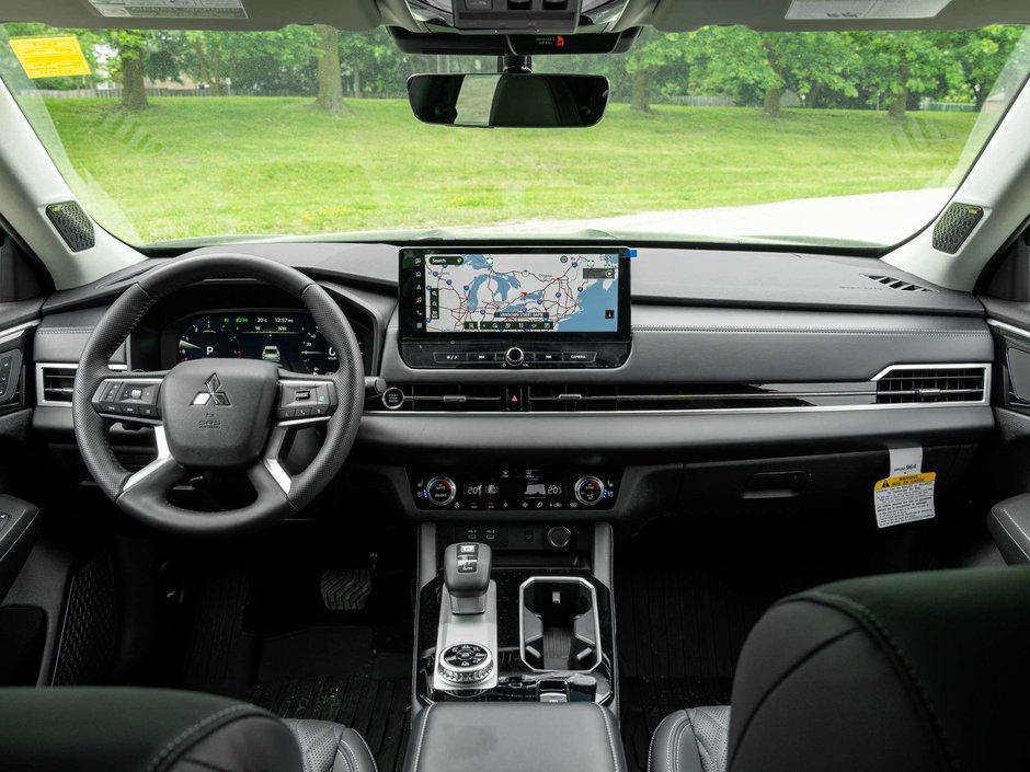 2025 Mitsubishi Outlander GT S-AWC CPO FINANCE RATES FOR AS LOW AS 0.90%-28