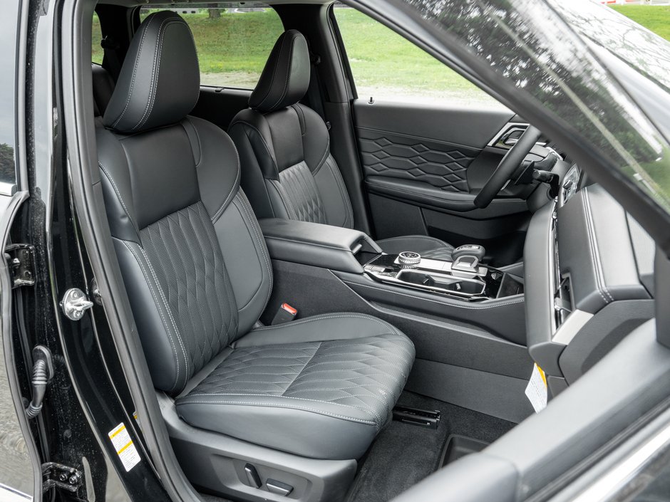 2025 Mitsubishi Outlander GT S-AWC CPO FINANCE RATES FOR AS LOW AS 0.90%-25