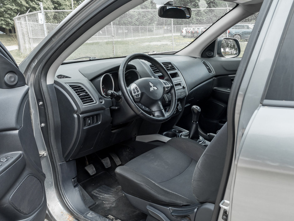 Mitsubishi RVR 2WD 4dr Man ES 2011-6