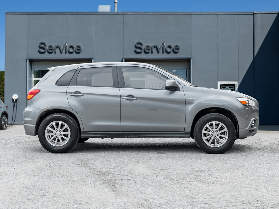 Mitsubishi RVR 2WD 4dr Man ES 2011-4