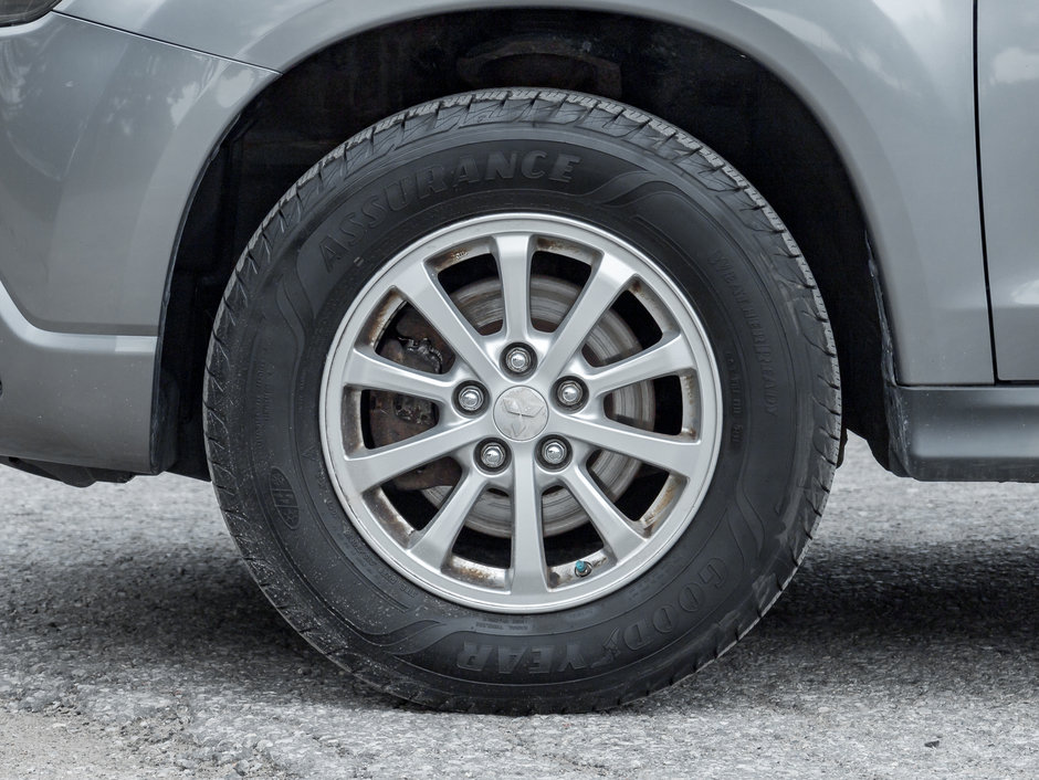 Mitsubishi RVR 2WD 4dr Man ES 2011-3