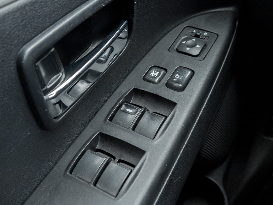 Mitsubishi RVR 2WD 4dr Man ES 2011-12
