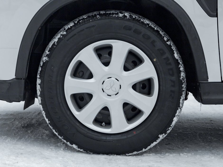 Mitsubishi RVR ES FWD   CPO FINANCE RATES FOR AS LOW AS 0.90% 2022-3