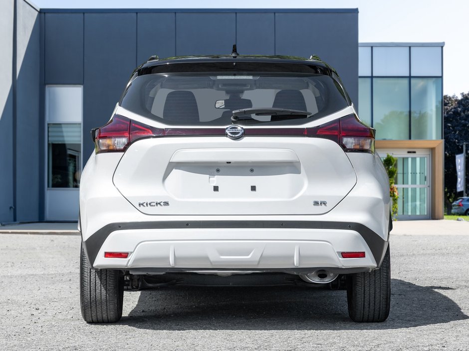 Nissan Kicks SR FWD  TRADE IN  NO ACCIDENTS  ONE OWNER 2021-5