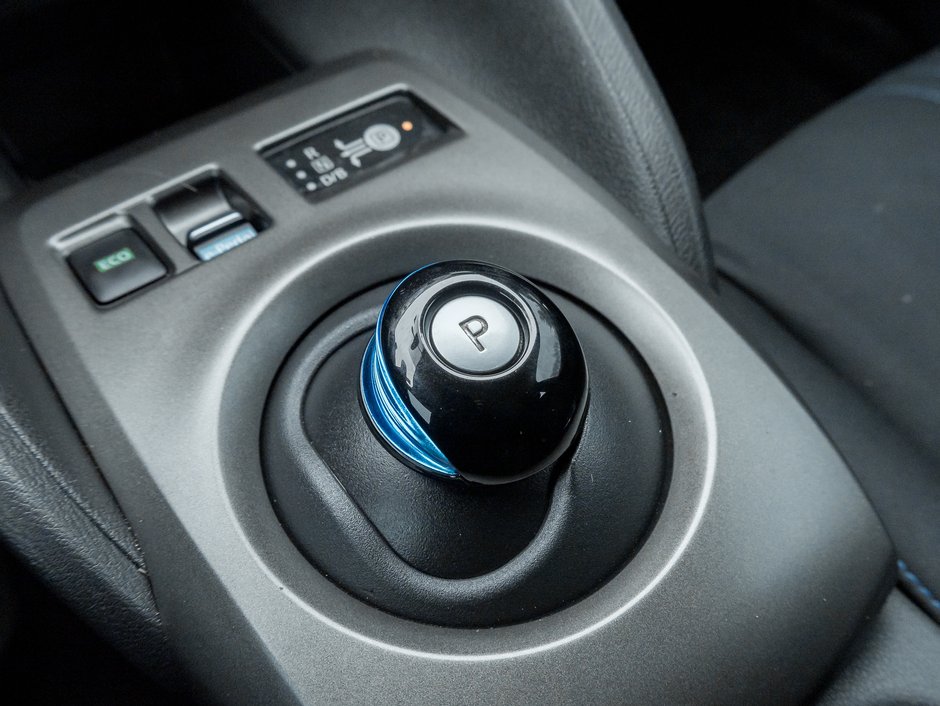 Nissan LEAF S Hatchback   AS IS 2018-14