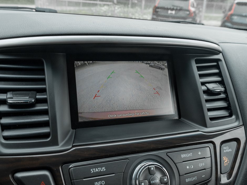 2014 Nissan Pathfinder 4WD 4dr SL-10