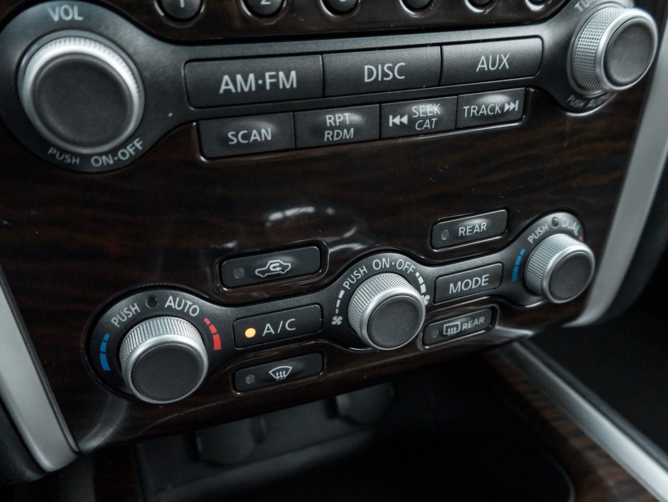 2014 Nissan Pathfinder 4WD 4dr SL-17