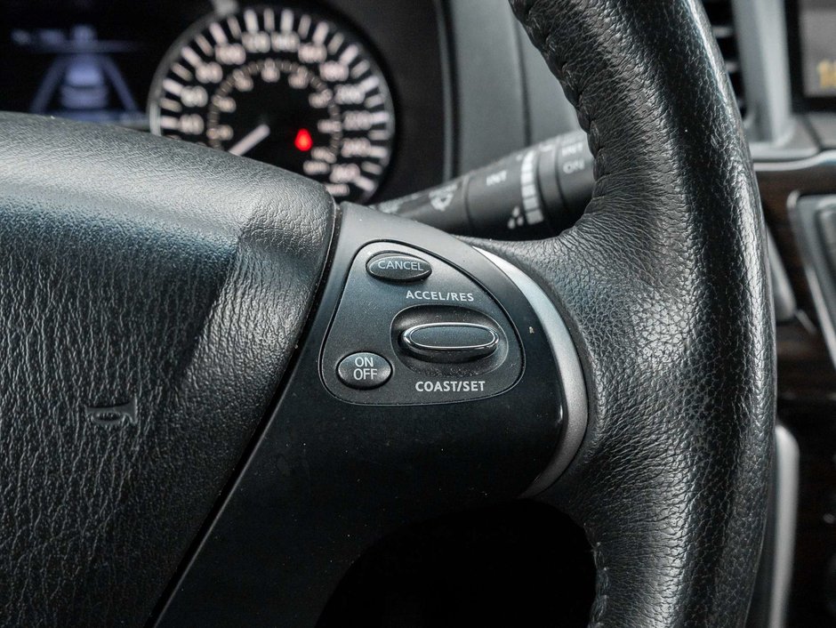 2016 Nissan Pathfinder SL-9
