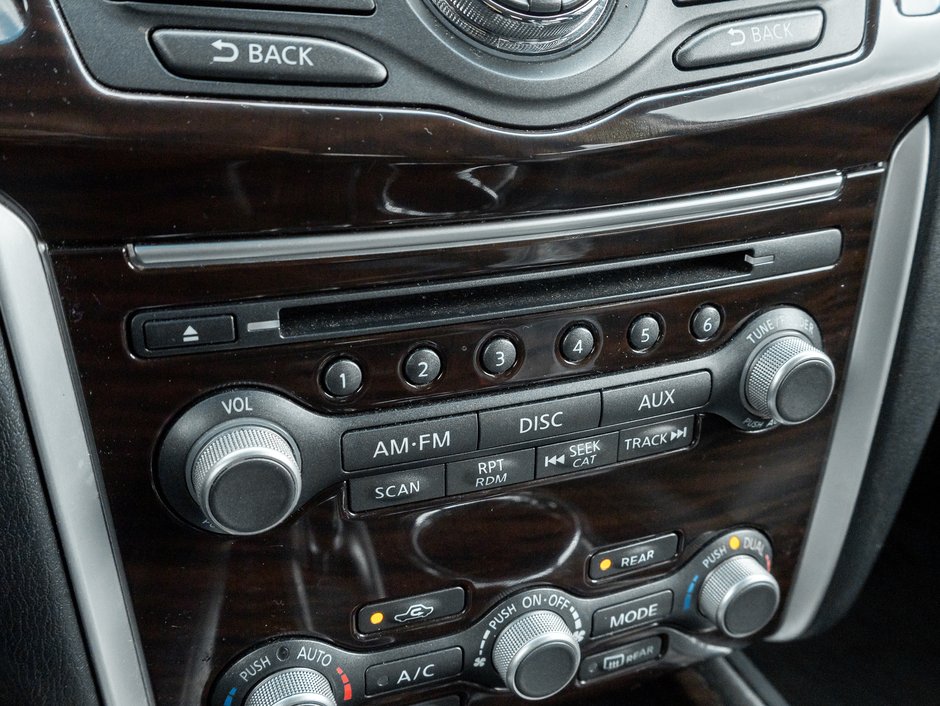 2016 Nissan Pathfinder 4WD 4dr SL   AS IS-18