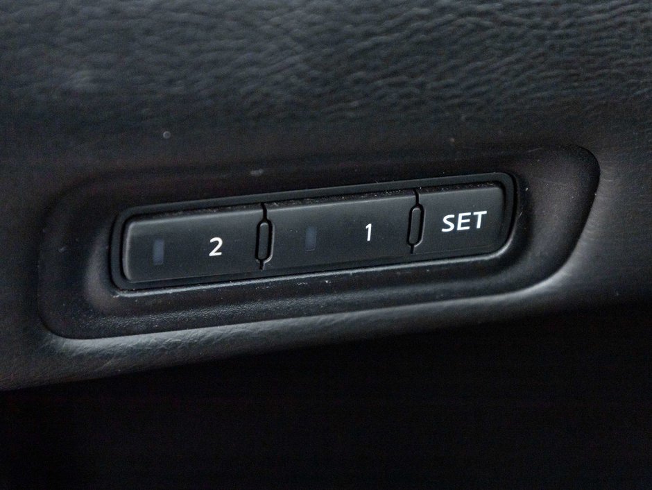 2016 Nissan Pathfinder SL-12
