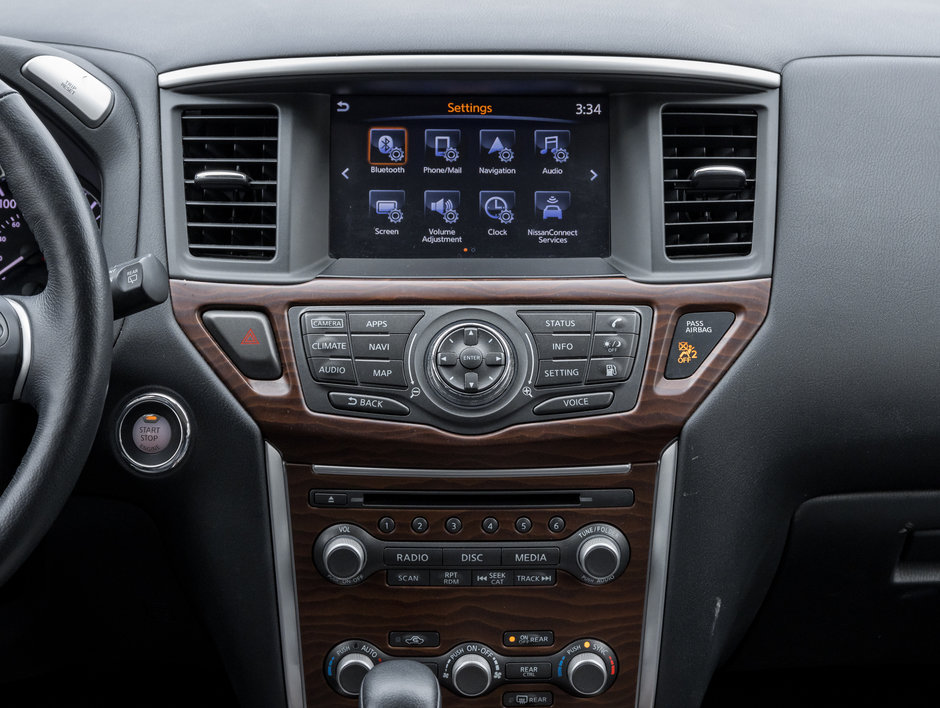 Nissan Pathfinder 4x4 Platinum 2019-24