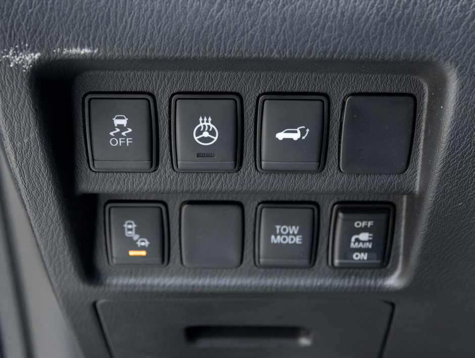 Nissan Pathfinder 4x4 Platinum 2019-13