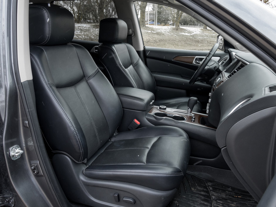 Nissan Pathfinder 4x4 Platinum 2019-19