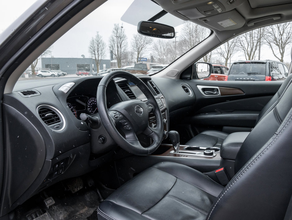 Nissan Pathfinder 4x4 Platinum 2019-6