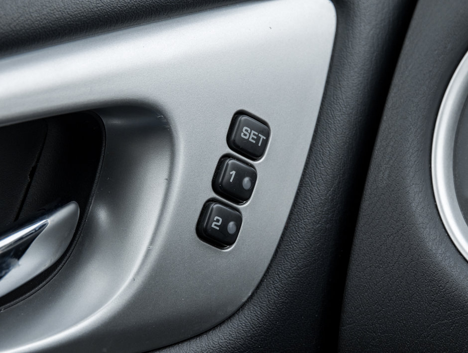 Nissan Pathfinder 4x4 Platinum 2019-12