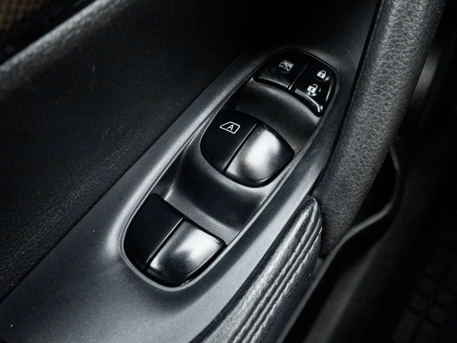 2015 Nissan Rogue SL-13