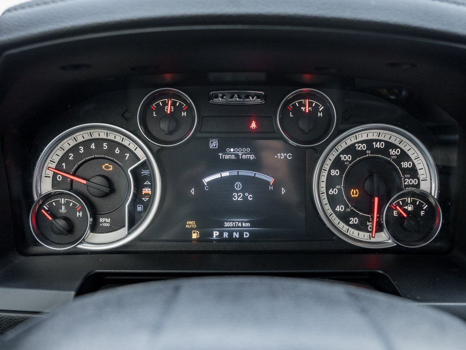 2015 Ram 1500 4WD Crew Cab Laramie ONE OWNER  NO ACIDENTS  AS IS-9