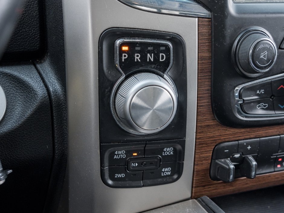 2015 Ram 1500 4WD Crew Cab Laramie ONE OWNER  NO ACIDENTS  AS IS-13