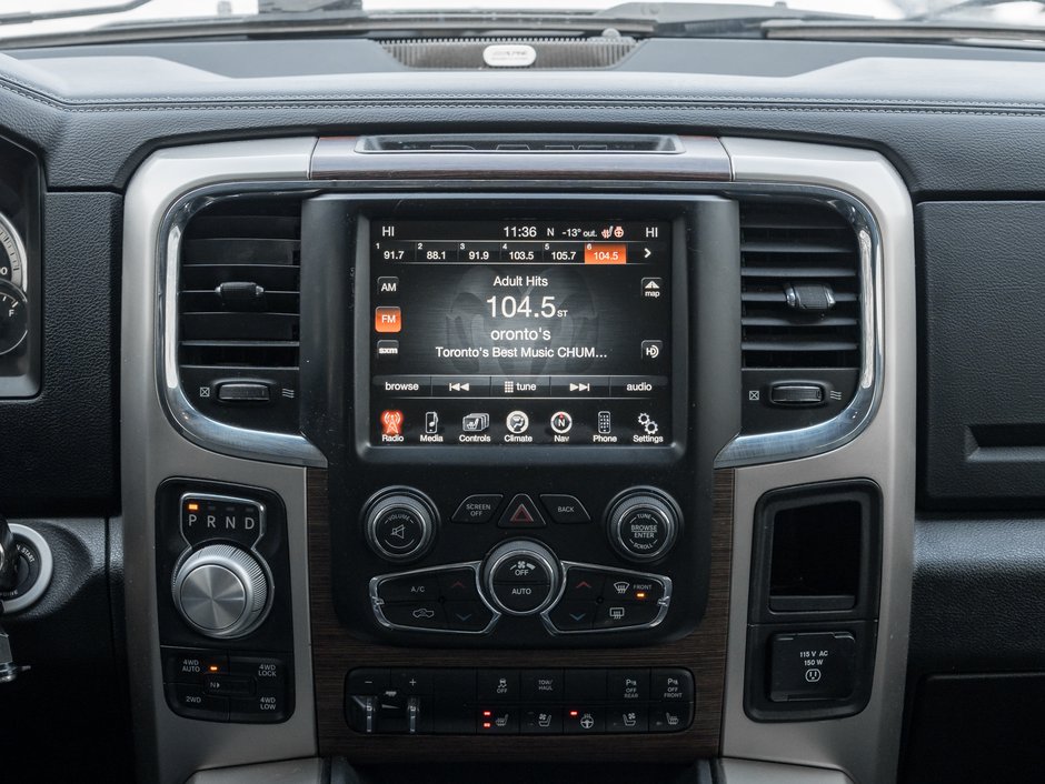 2015 Ram 1500 4WD Crew Cab Laramie ONE OWNER  NO ACIDENTS  AS IS-24