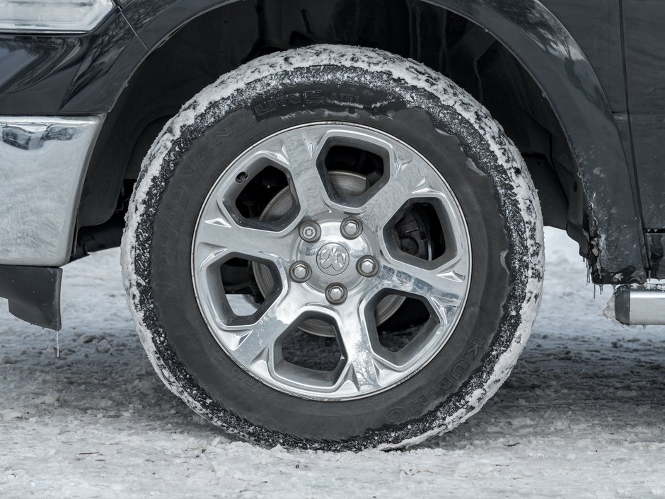 2015 Ram 1500 4WD Crew Cab Laramie ONE OWNER  NO ACIDENTS  AS IS-3