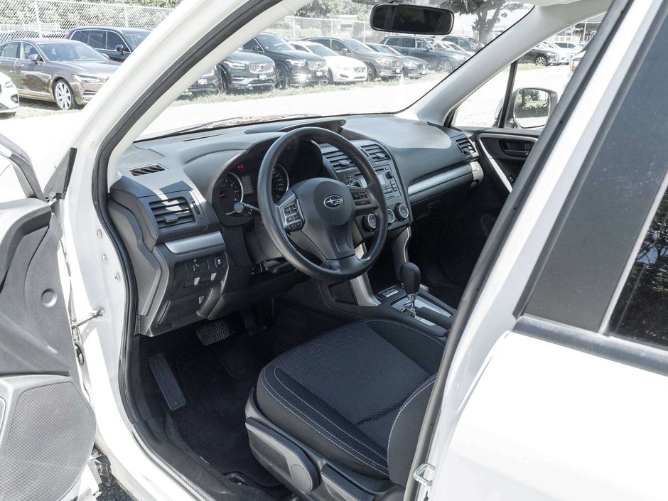 Subaru Forester 2.5i  TRADE IN  LOW KM  AS TRADED  BOXER ENGINE 2014-6
