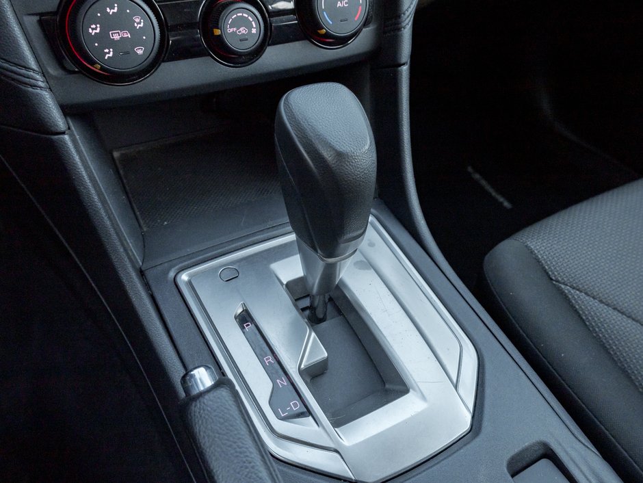 2017 Subaru Impreza 5dr HB Convenience  AS IS -AS TRADED  LOW KM-13