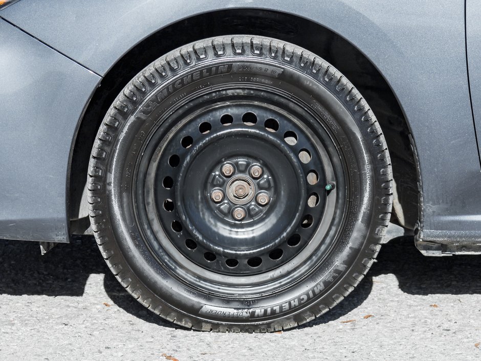 2017 Subaru Impreza 5dr HB Convenience  AS IS -AS TRADED  LOW KM-3