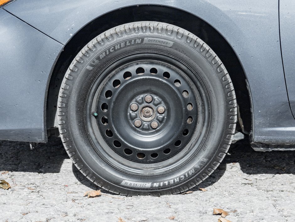 Subaru Impreza 5dr HB Convenience  AS IS -AS TRADED  LOW KM 2017-3