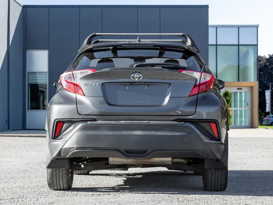 2018 Toyota C-HR FWD XLE / SAFETY CERTIFIED / ACCIDENT FREE-5
