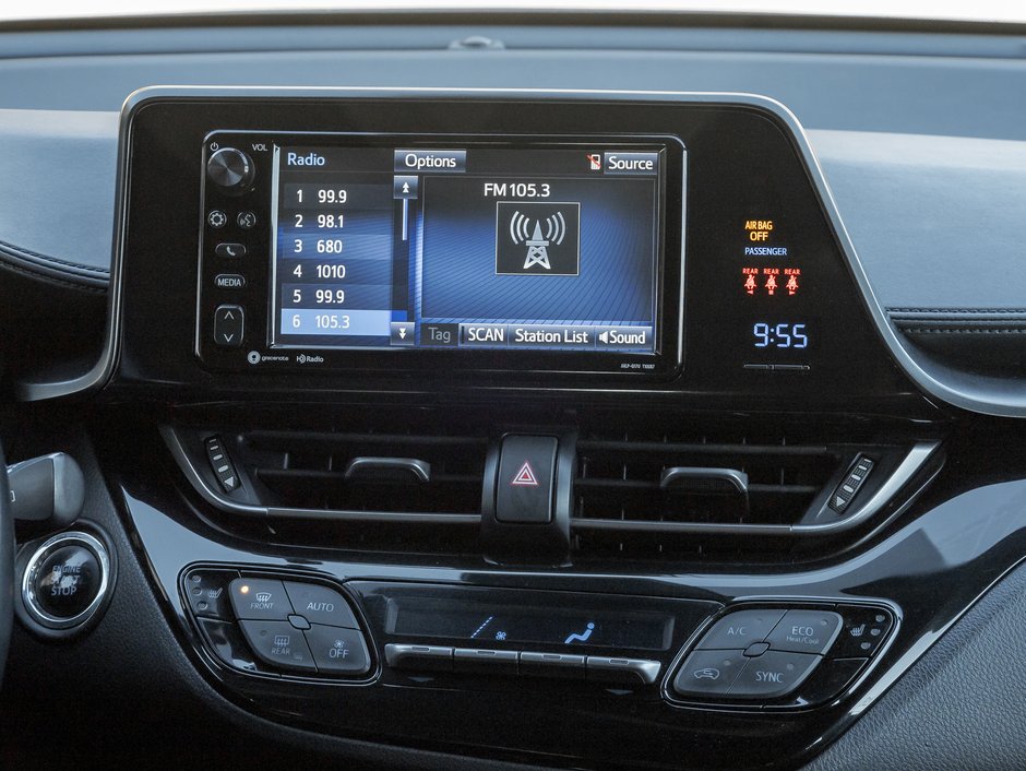 2018 Toyota C-HR FWD XLE / SAFETY CERTIFIED / ACCIDENT FREE-21