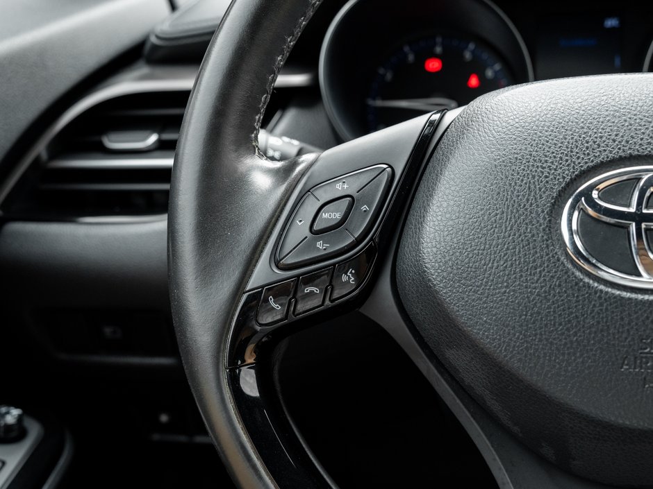 2019 Toyota C-HR FWD   AVAILABLE FOR FINANCING-10