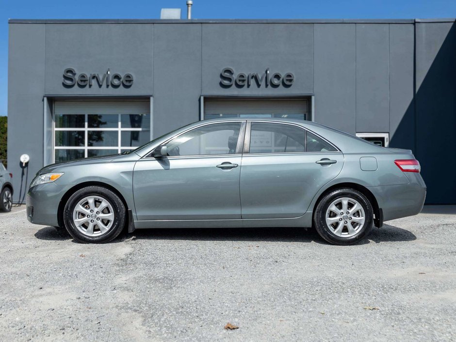 2011 Toyota Camry LE  CONVENIENCE PACK  CLEAN CARFAX  AS IS-2