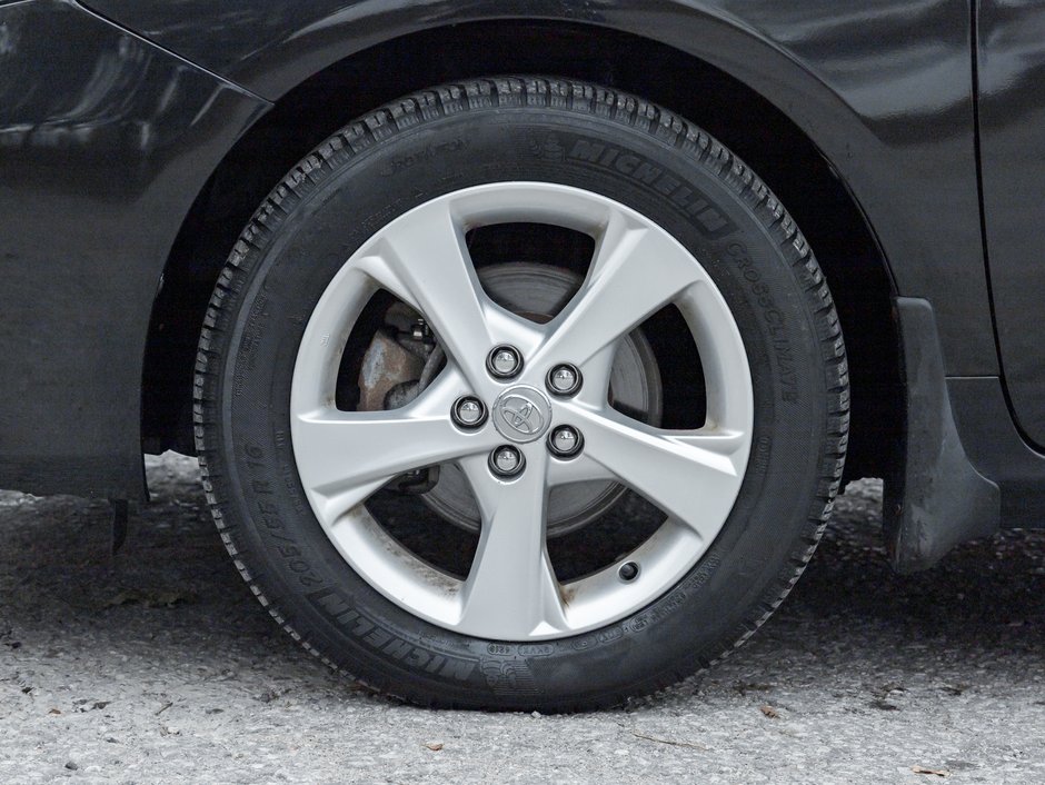 2012 Toyota Corolla 4dr Sdn Auto LE  AS IS  AS TRADED-3