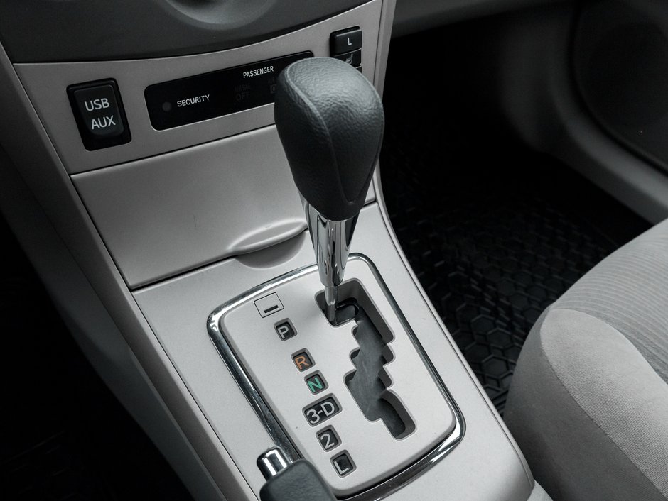 2012 Toyota Corolla 4dr Sdn Auto LE  AS IS  AS TRADED-13