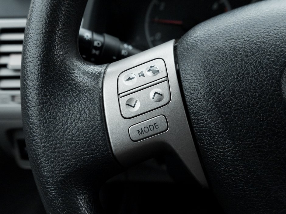 2012 Toyota Corolla 4dr Sdn Auto LE  AS IS  AS TRADED-9