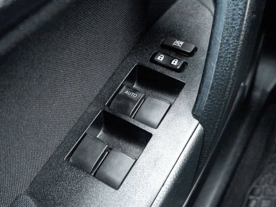 2019 Toyota Corolla LE   SAFETY CERTIFIED   TRADE IN   FINANCING AVAIL-12