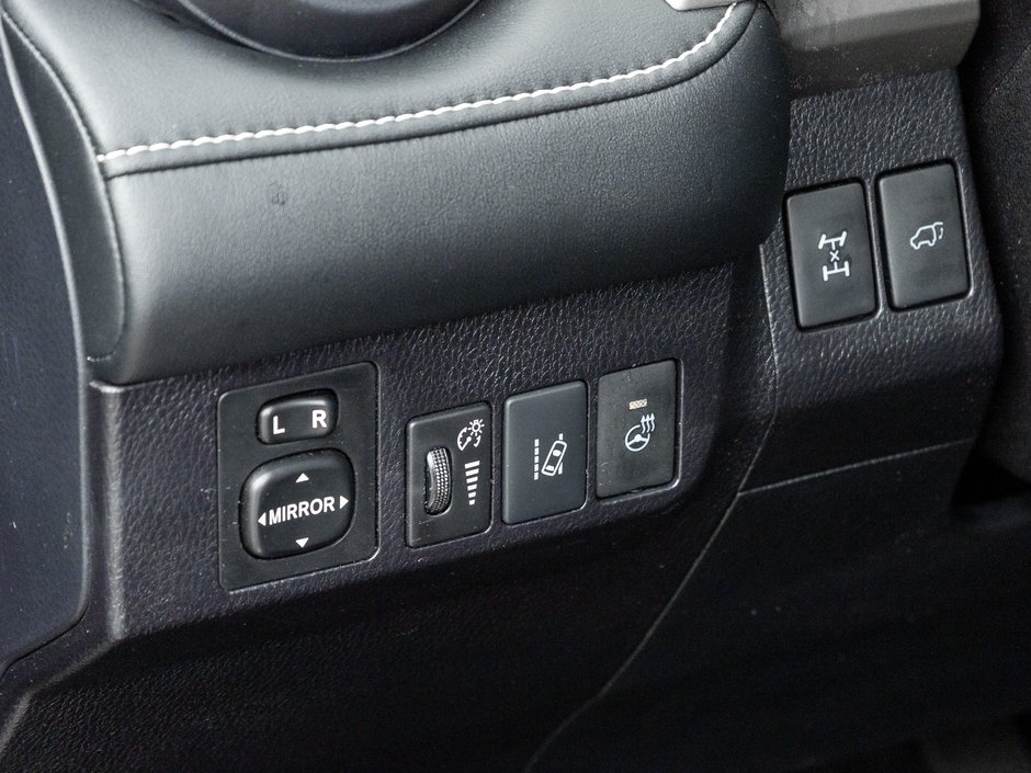 2016 Toyota RAV4 AWD 4dr LIMITED  TRADE IN  NO ACCIDENTS  LIKE NEW-15