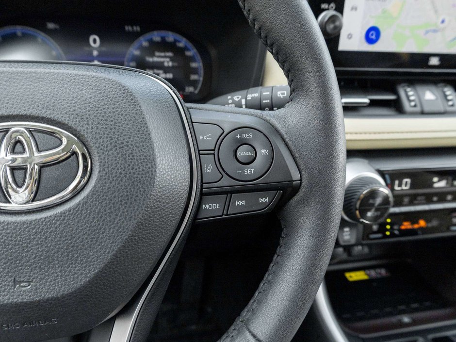 Toyota RAV4 LIMITED  TRADE I   ONE OWNER  LOW KM  NO ACCIDENTS 2024-8