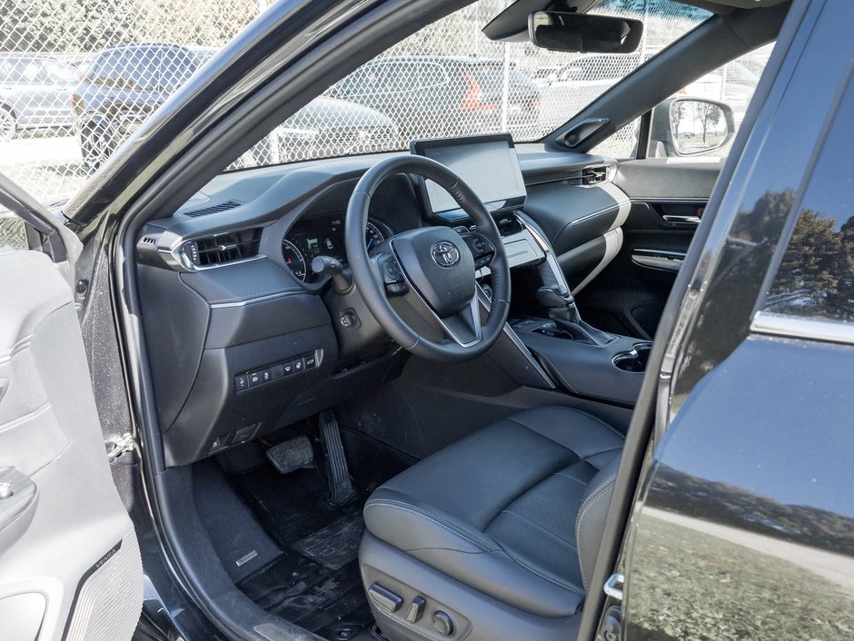 2021 Toyota Venza XLE HYBRID AWD  ONE OWNER  TRADE IN  SAFETY CERT-6