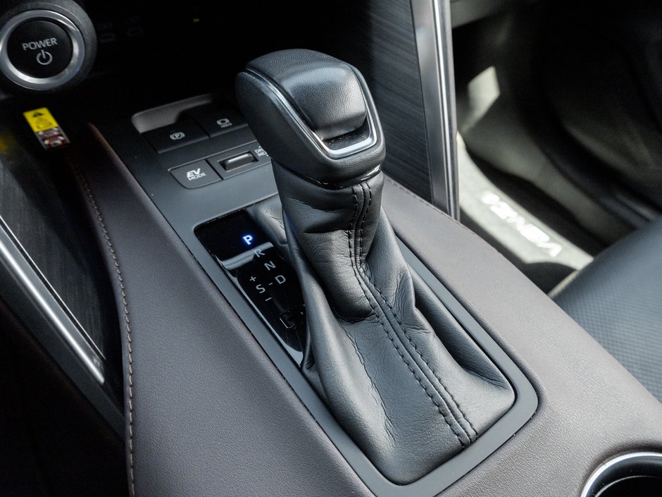 2023 Toyota Venza Limited AWD   AVAILABLE FOR FINANCING-17