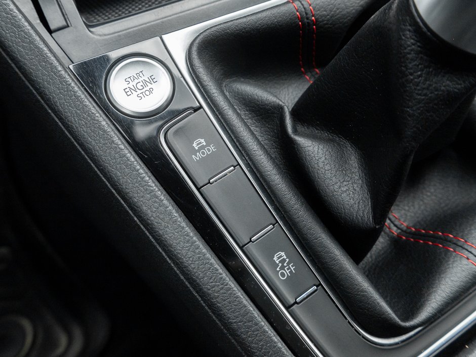 2018 Volkswagen Golf GTI Autobahn MANUAL  LOW MILEAGE  TRADE IN-15