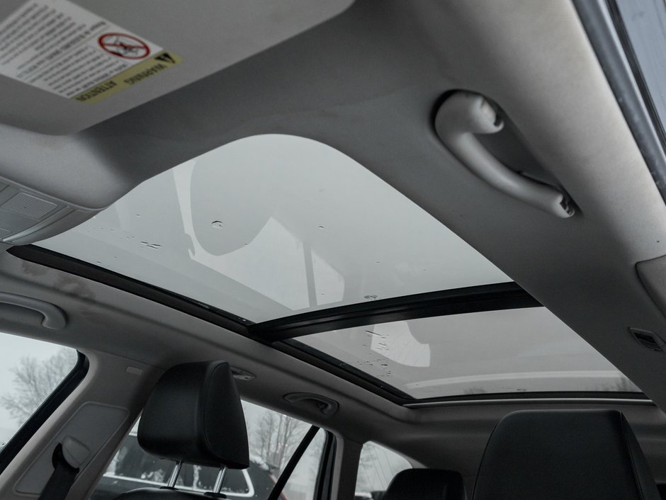 Volkswagen Golf Wagon 4dr TDI DSG Wolfsburg Edition   AS IS 2014-17