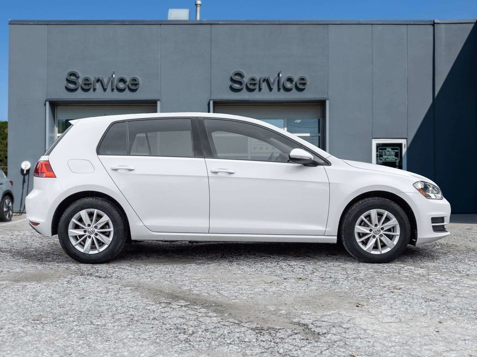 Volkswagen Golf Trendline^Trade In^Safety Cert^One Owner^Low km 2016-4