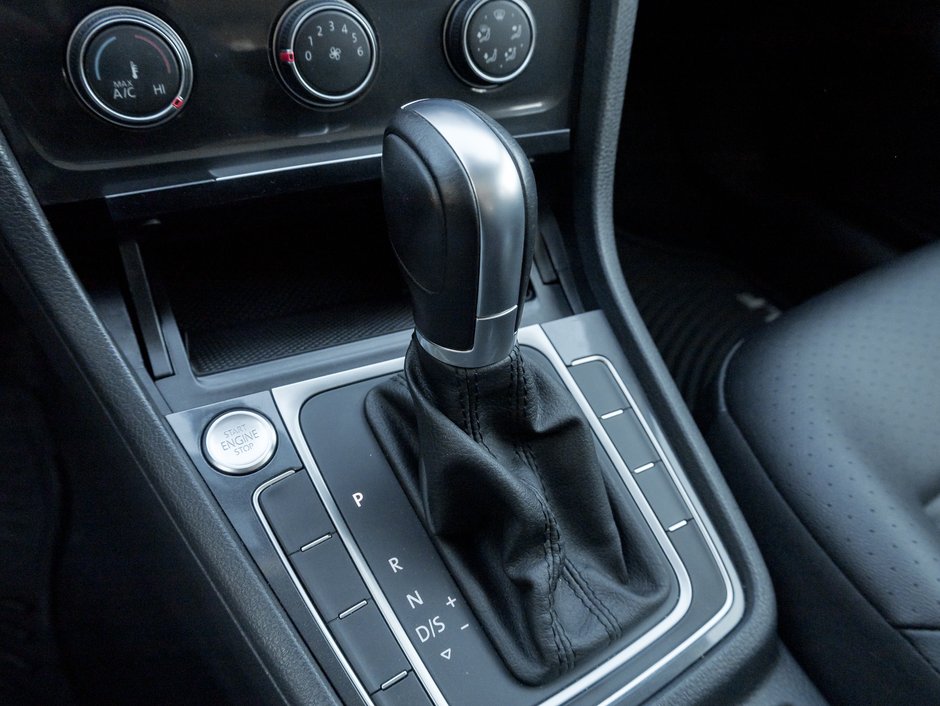 2018 Volkswagen Golf Highline 5-door Auto  TRADE IN  LOW KM  ONE OWNER-14