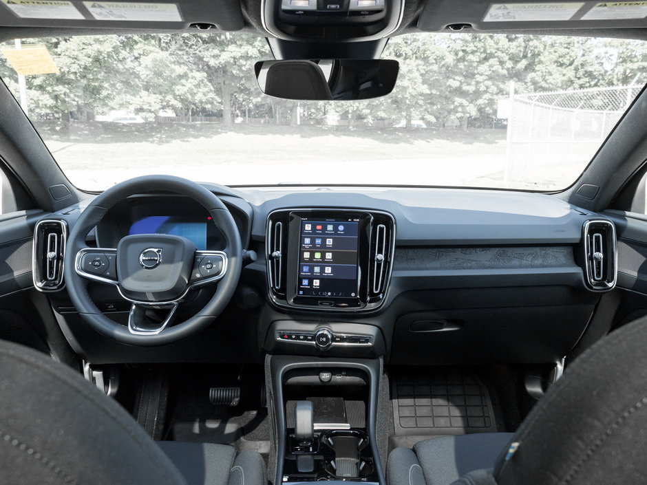 2024 Volvo C40 Recharge Pure Electric LOW MILEAGE  NEARLY NEW  CPO FINANCE RATE fr 3.24%-24