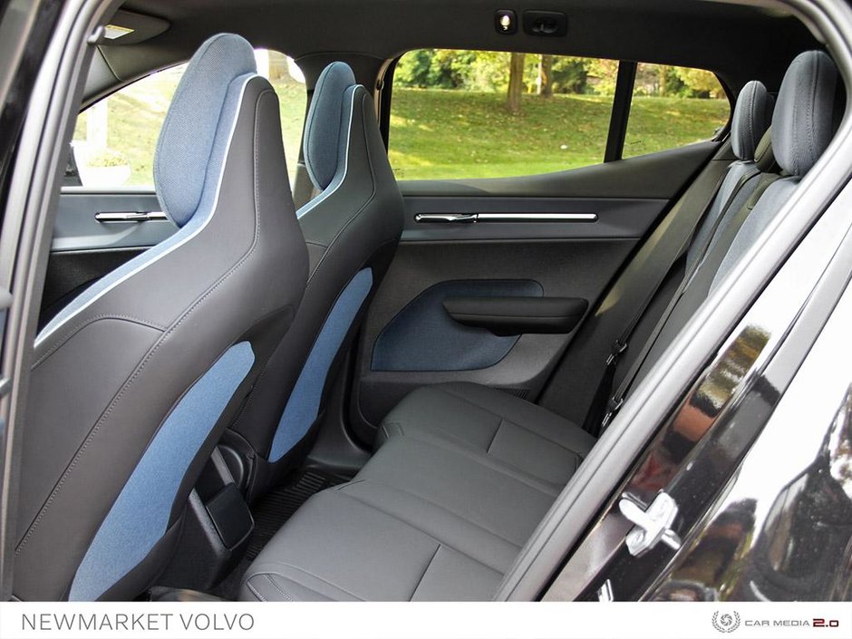 2025 Volvo EX30 Single Motor Extended Range RWD Plus-25