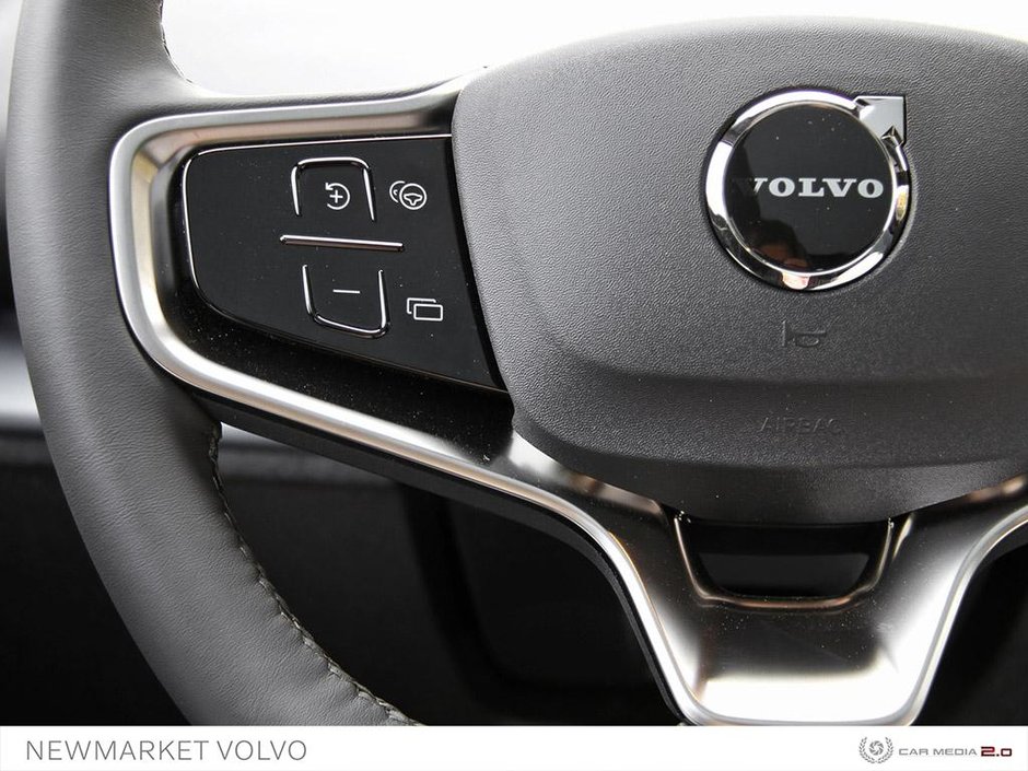 2025 Volvo EX30 Single Motor Extended Range RWD Plus-14