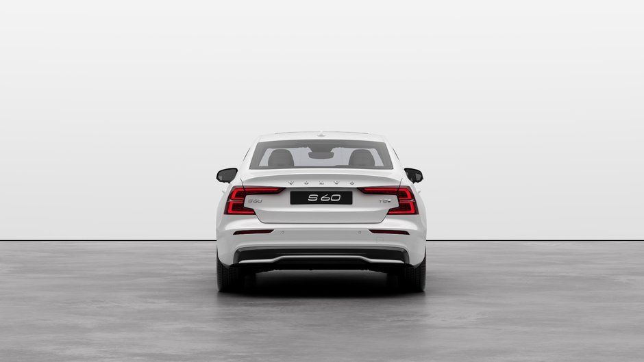 2025 Volvo S60 Plug-In Hybrid T8 AWD Ultra Dark Theme-3