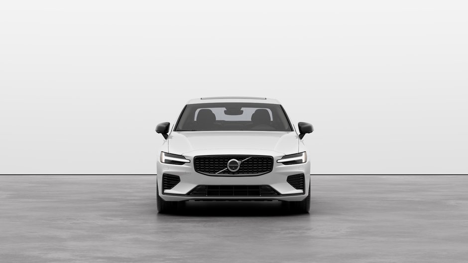 2025 Volvo S60 Plug-In Hybrid T8 AWD Ultra Dark Theme-2