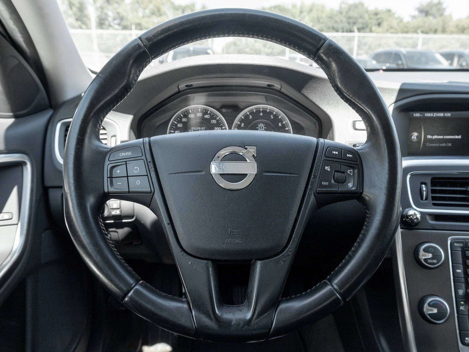 Volvo S60 T5  TRADE IN  AS TRADED  AS IS 2012-7